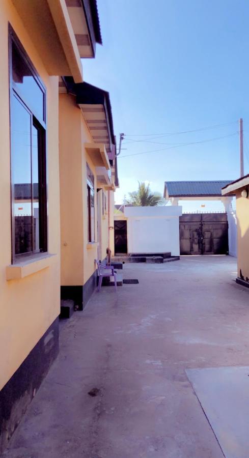 Jambo Hideaway Apartment Dar es Salaam Exterior photo